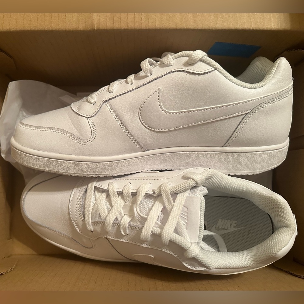Men’s Nike White Ebernon Low Shoes